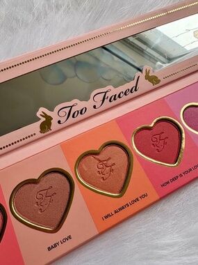 Too Faced Love Flush Blush Palette with 6 shades UNUSED / no box